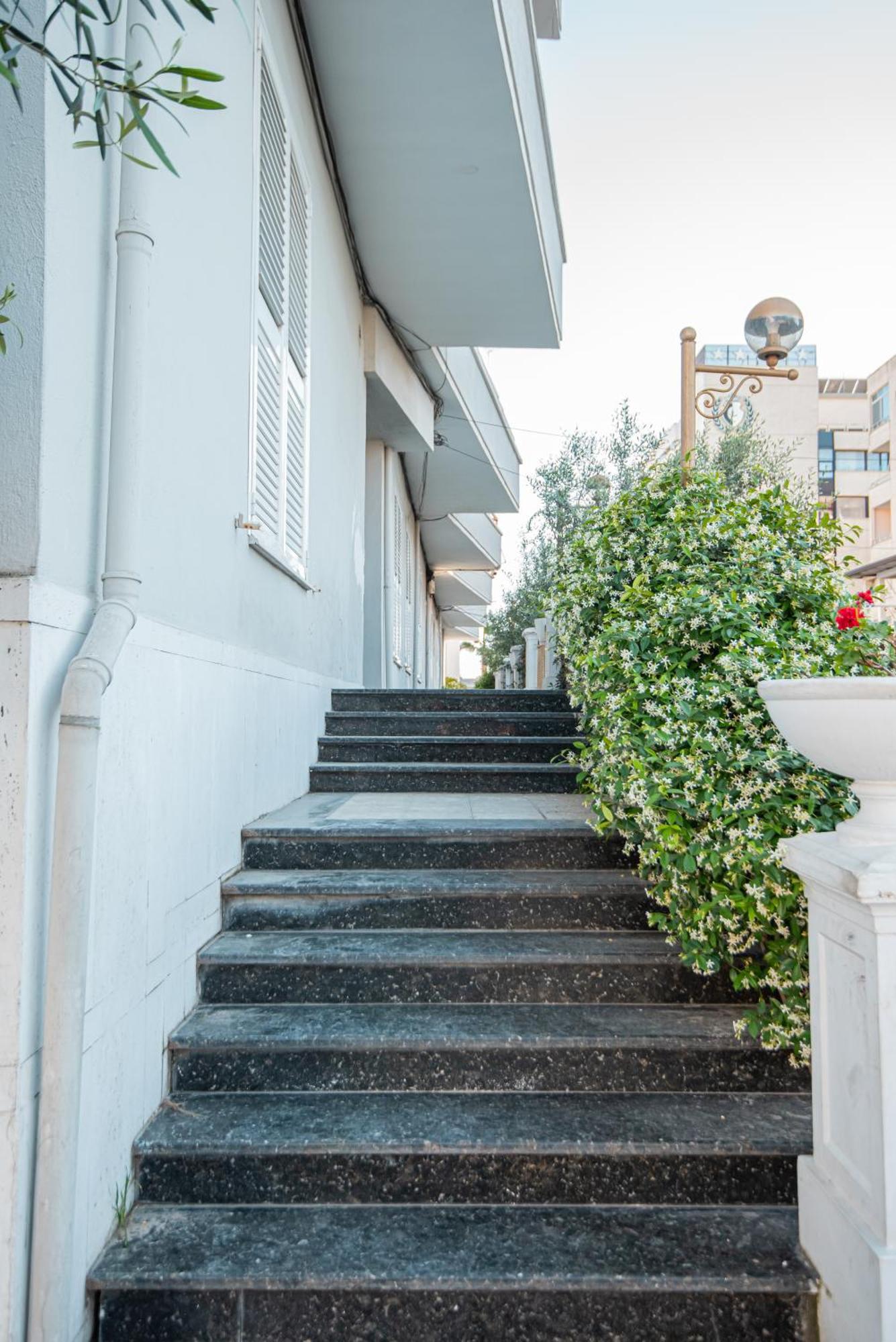 Vivi'S Seaside Apartment Durres Exterior photo